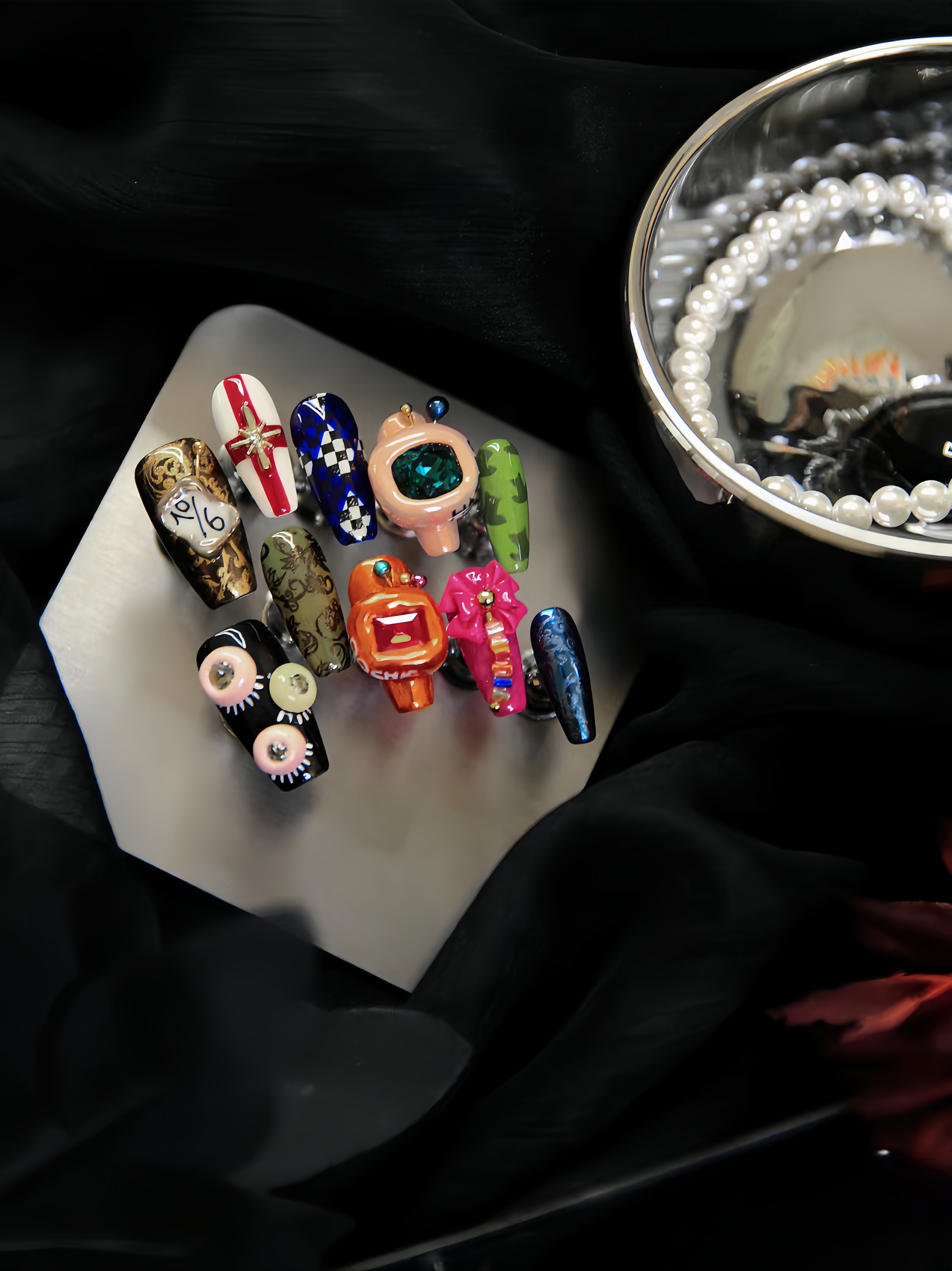 Mad hatter False Nails from SHOPQAQ