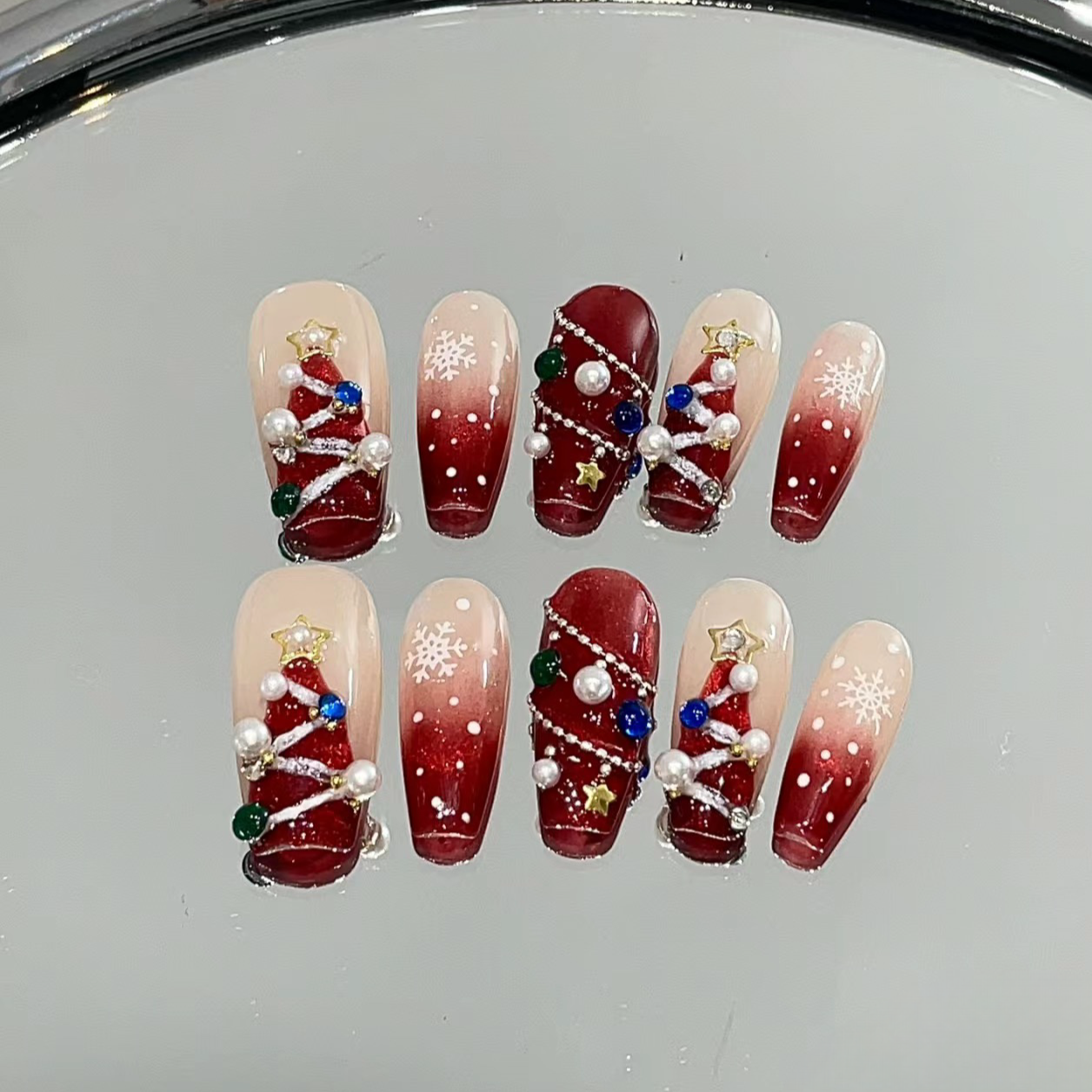 [Colorful lights Christmas Tree]